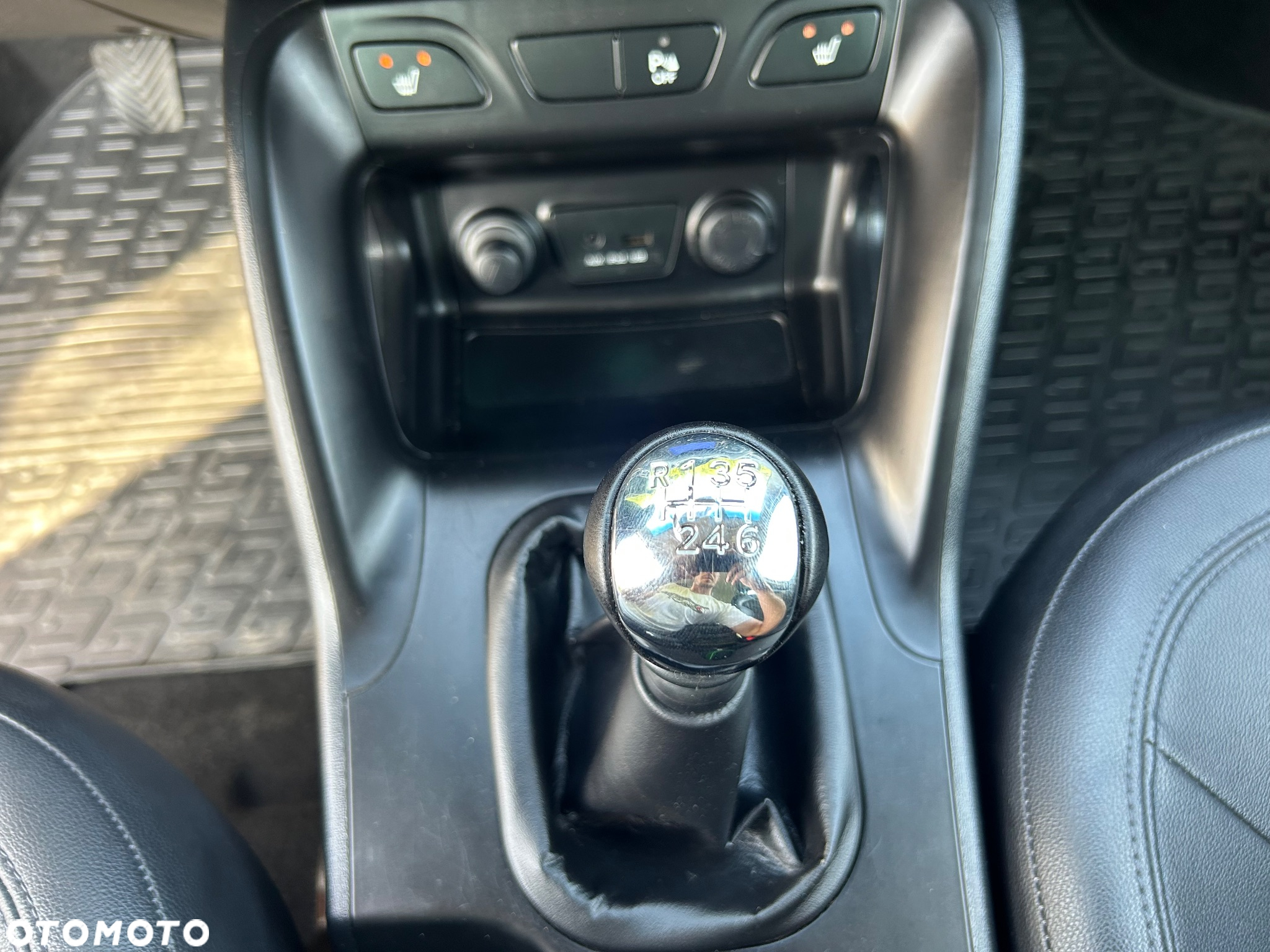 Hyundai ix35 1.7 CRDi Premium 2WD - 24