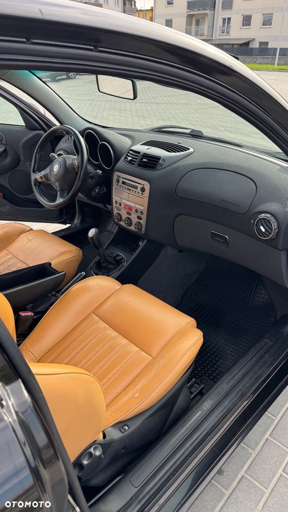 Alfa Romeo 147 - 22