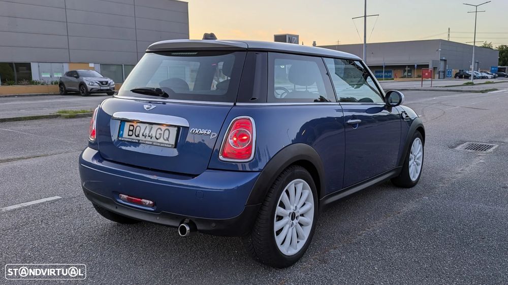 MINI 3 Portas Cooper D - 3