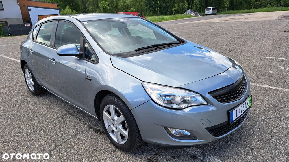 Opel Astra 1.4 T Cosmo - 4