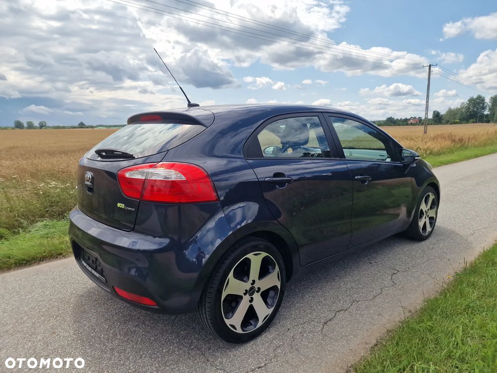 Kia Rio - 7