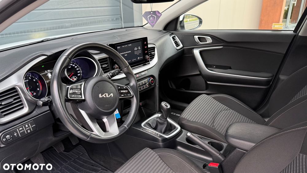 Kia Ceed 1.5 T-GDI M - 17