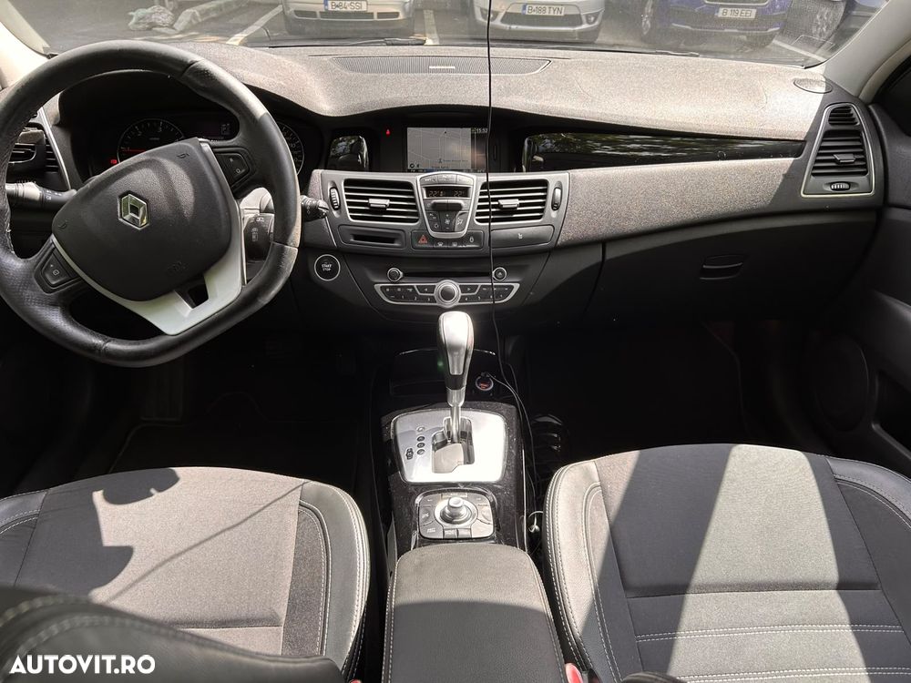 Renault Laguna dCi 175 FAP Aut. Bose Edition - 12