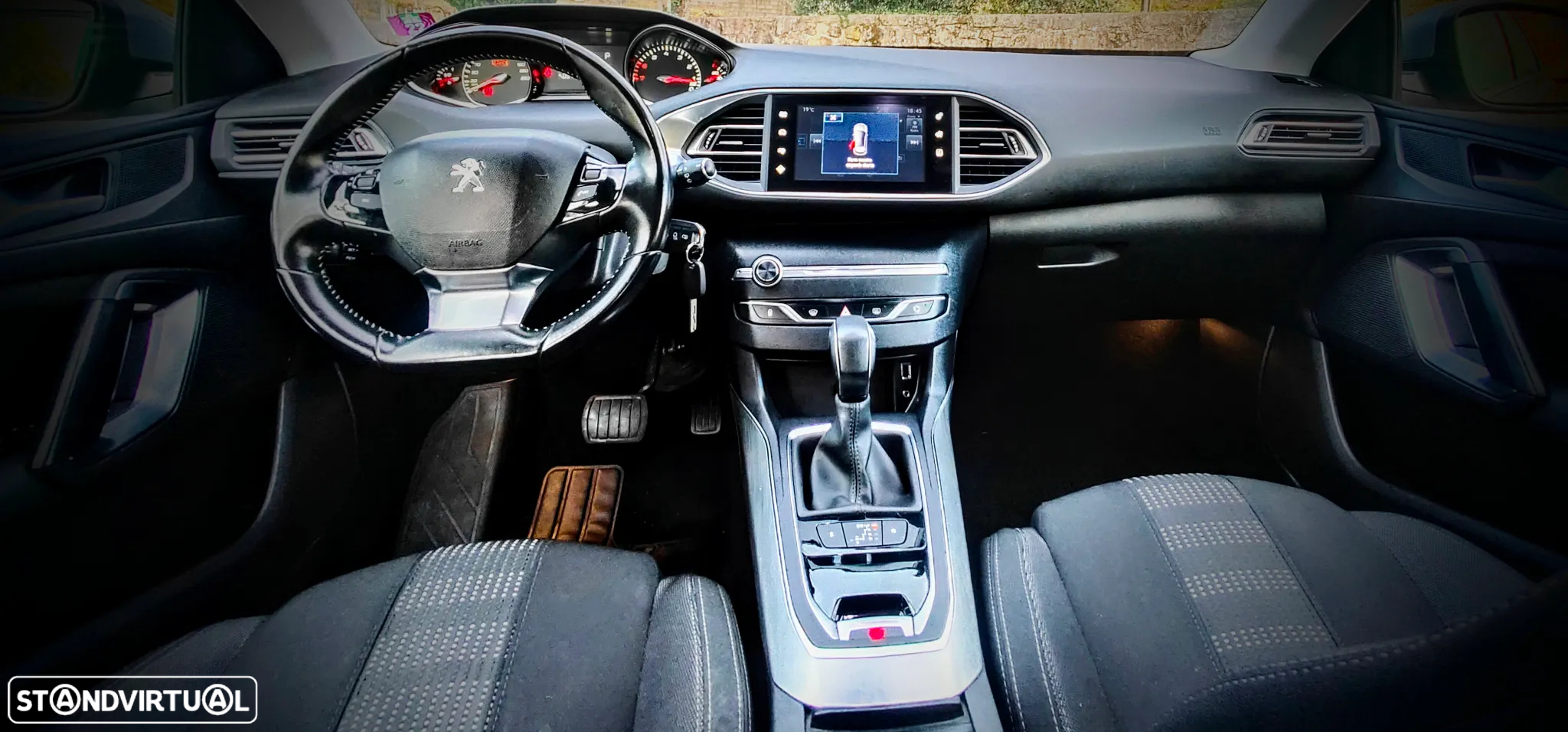 Peugeot 308 1.2 PureTech Allure Full LED EAT8 - 24