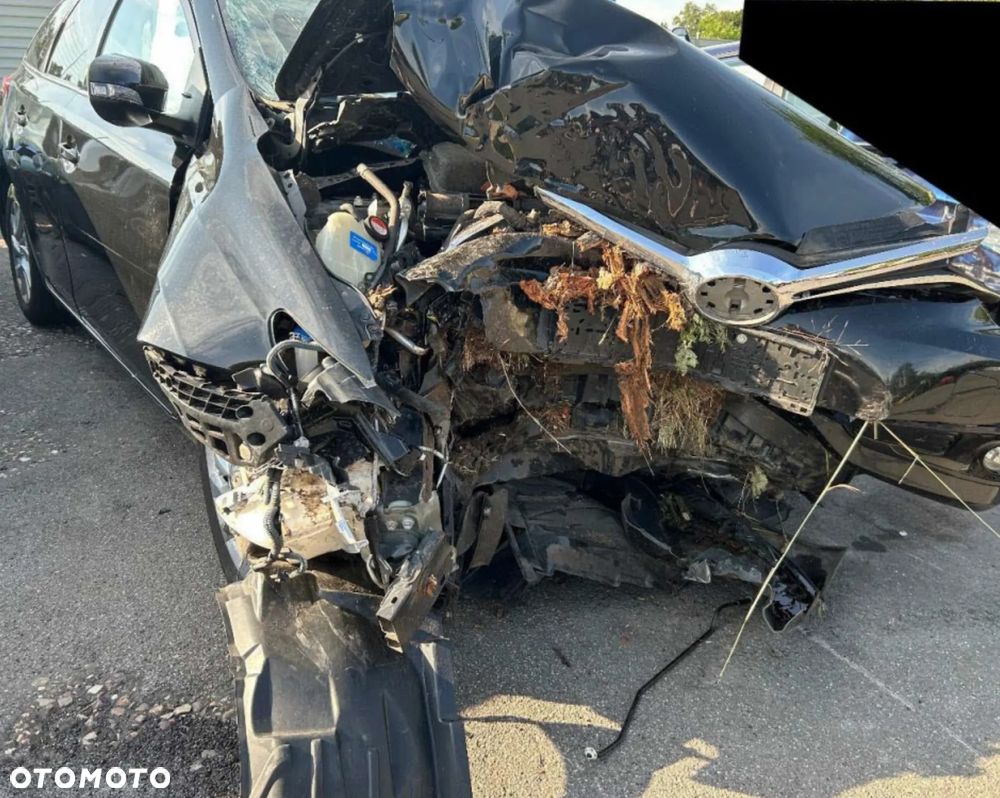Toyota Auris - 4