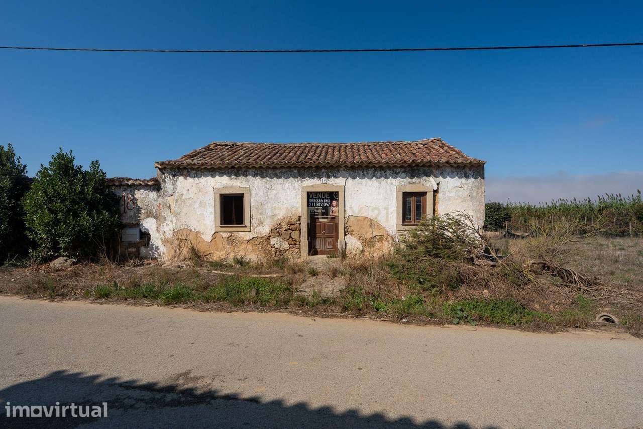 ** OPORTUNIDADE DE INVESTIMENTO: MORADIA T2 EM RUÍNA COM TERRENO ** - Grande imagem: 4/11