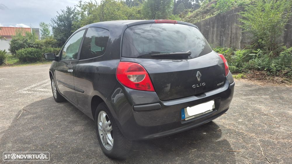 Renault Clio 1.2 16V Dynamique - 3