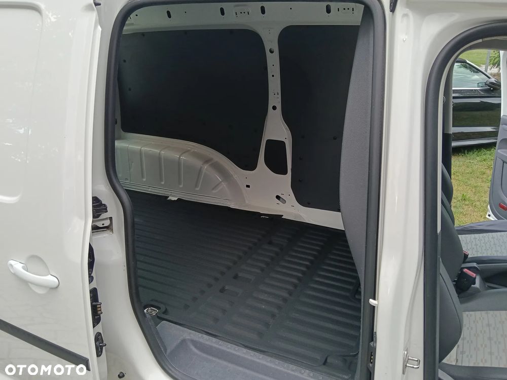 Volkswagen Caddy - 30