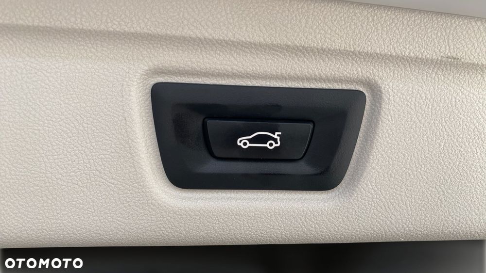 BMW Seria 3 318i Advantage - 13