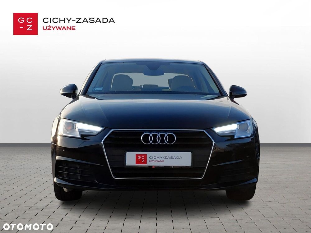 Audi A4 Limousine - 8