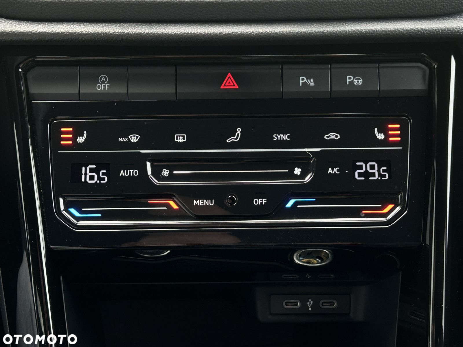 Volkswagen T-Roc 1.5 TSI Style DSG - 26
