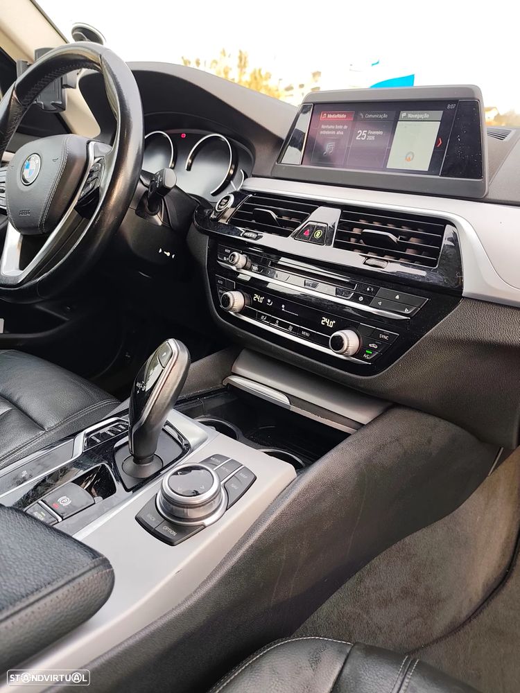 BMW 520 Gran Turismo d Line Luxury - 9