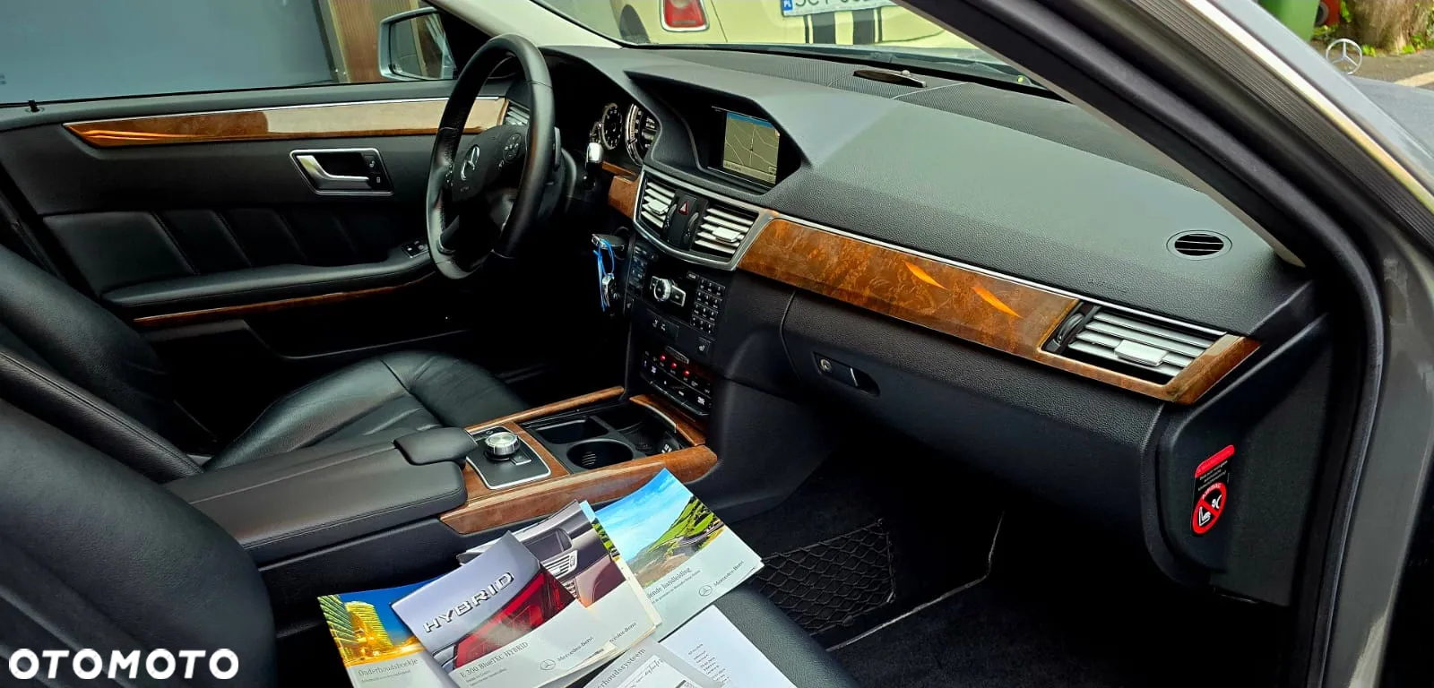 Mercedes-Benz Klasa E 300 BlueTec Hybrid Elegance - 24