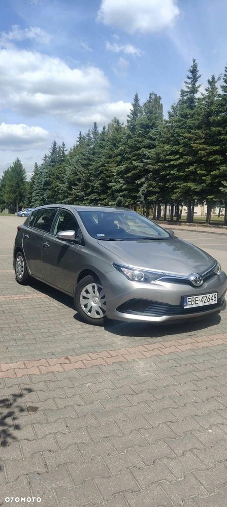 Toyota Auris - 11