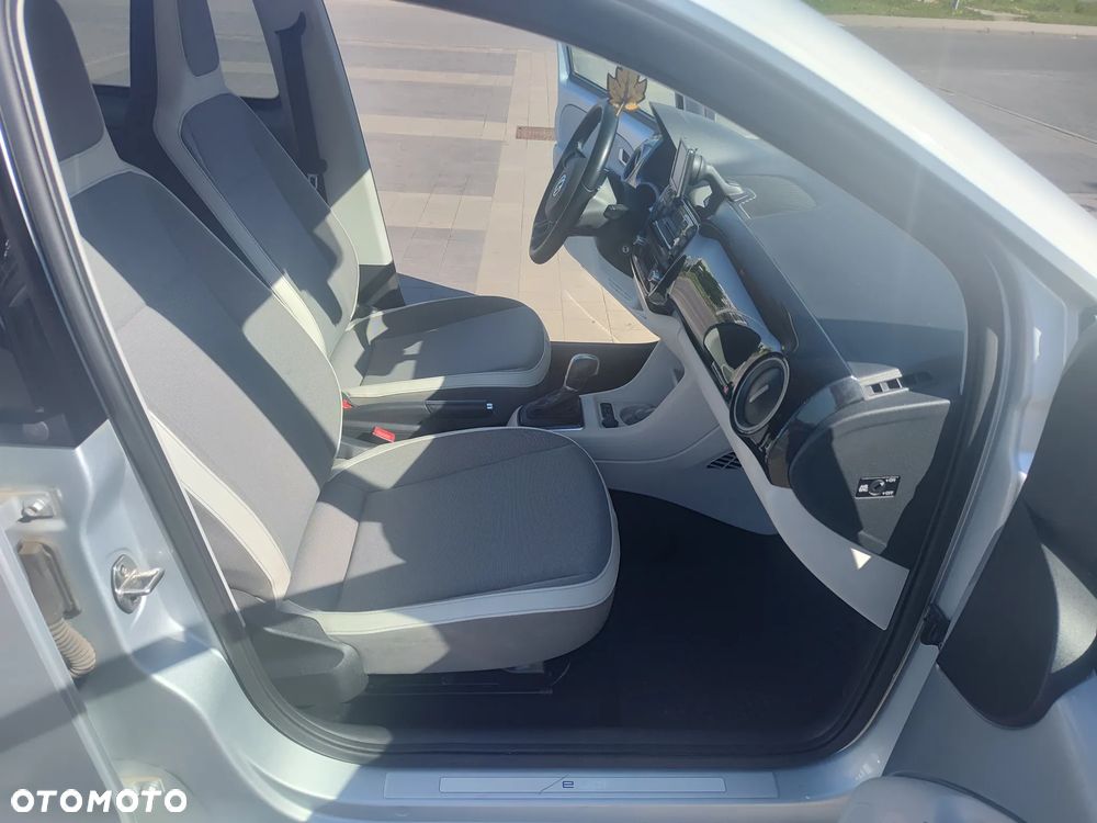 Volkswagen up! e-up - 9