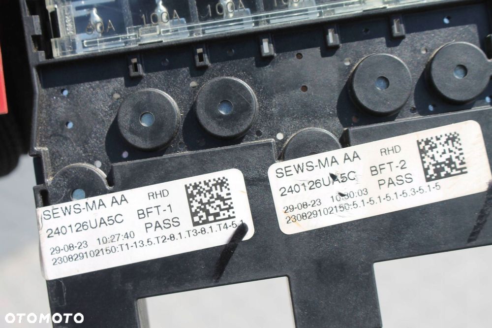 klema plusowa bezpiecznik akumulatora nissan qashqai iii j12 21- - 6