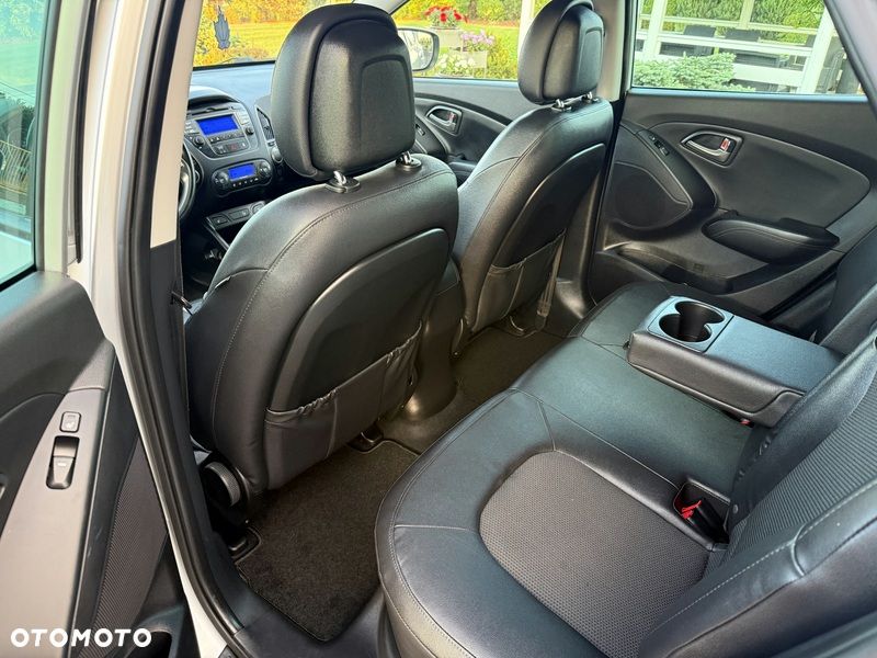 Hyundai ix35 1.6 2WD blue Trend - 12