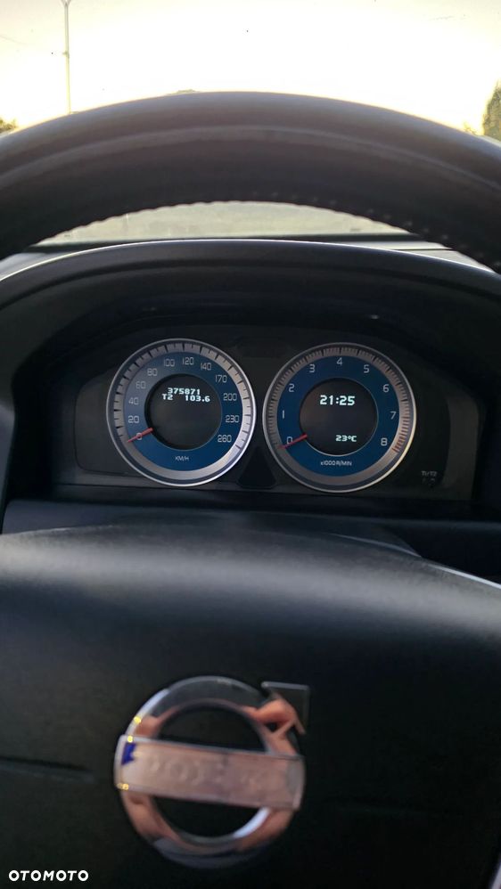 Volvo XC 60 T6 AWD R-Design Summum - 9