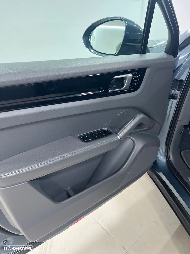 Porsche Cayenne E-Hybrid - 16