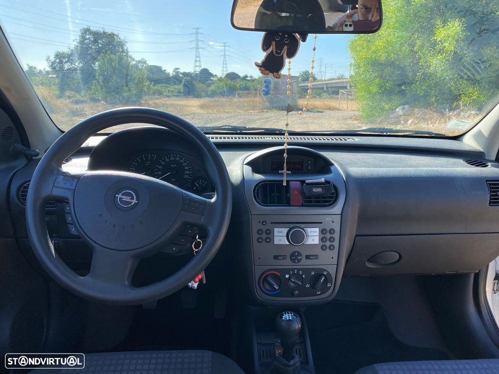 Opel Corsa 1.2 Twinport Cosmo - 2