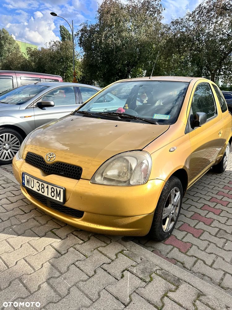Toyota Yaris 1.0 Base - 2