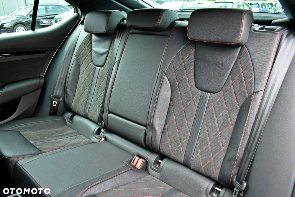 Skoda Octavia 2.0 TSI RS DSG - 14