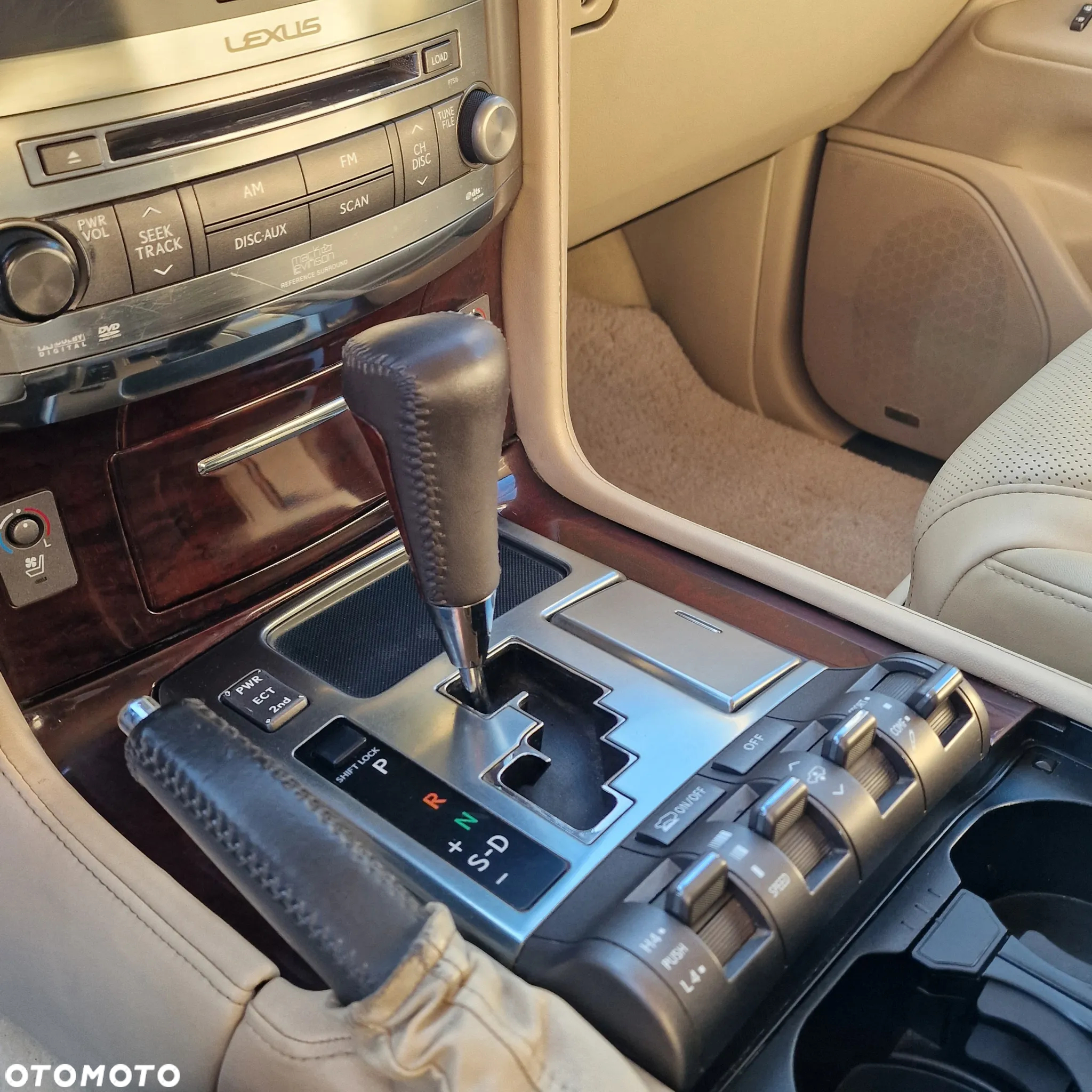 Lexus LX 570 - 9