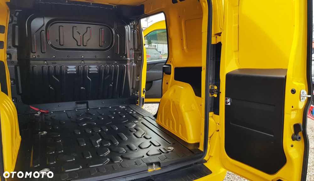Fiat Doblo Maxi Active - 39