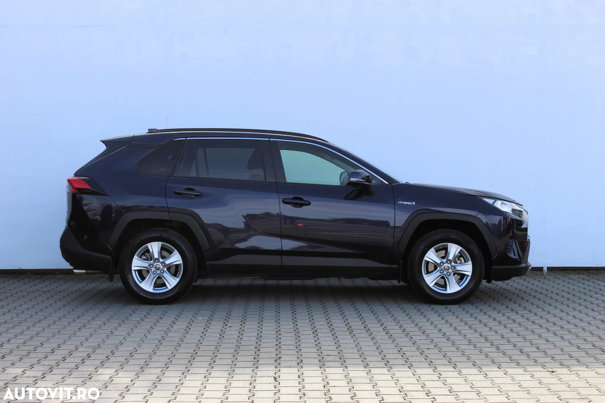 Toyota RAV4 - 5