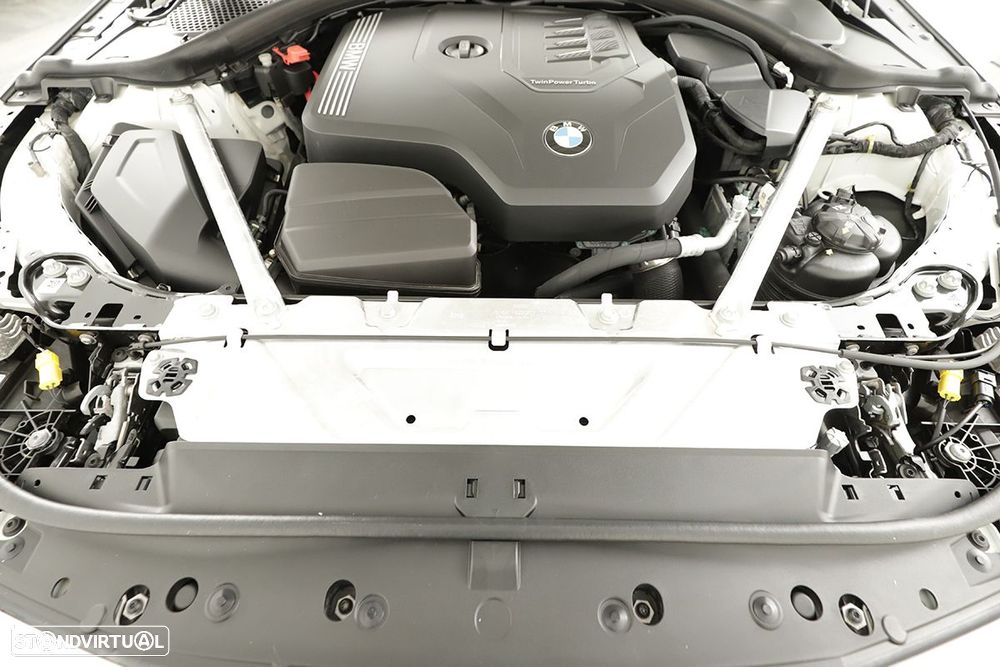 BMW 420 i Pack Desportivo M Auto - 31