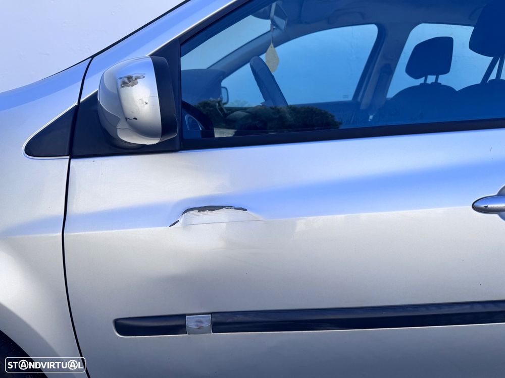 Renault Clio 1.4 16V Dynamique Luxe - 20