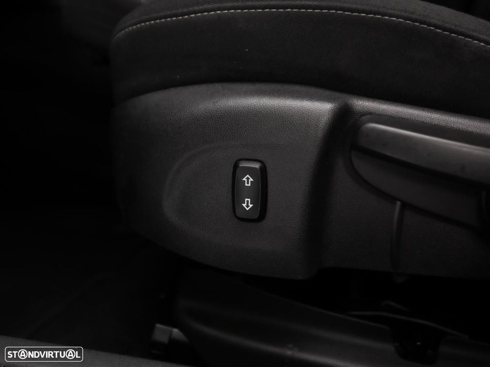 Opel Astra Sports Tourer - 14