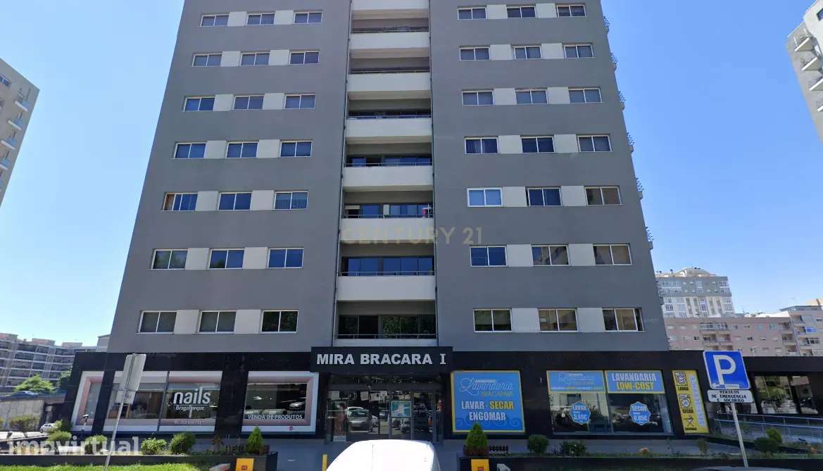 Apartamento T3 com elevador garagem dupla em São Vitor | ZTRE-01770 - Grande imagem: 2/20