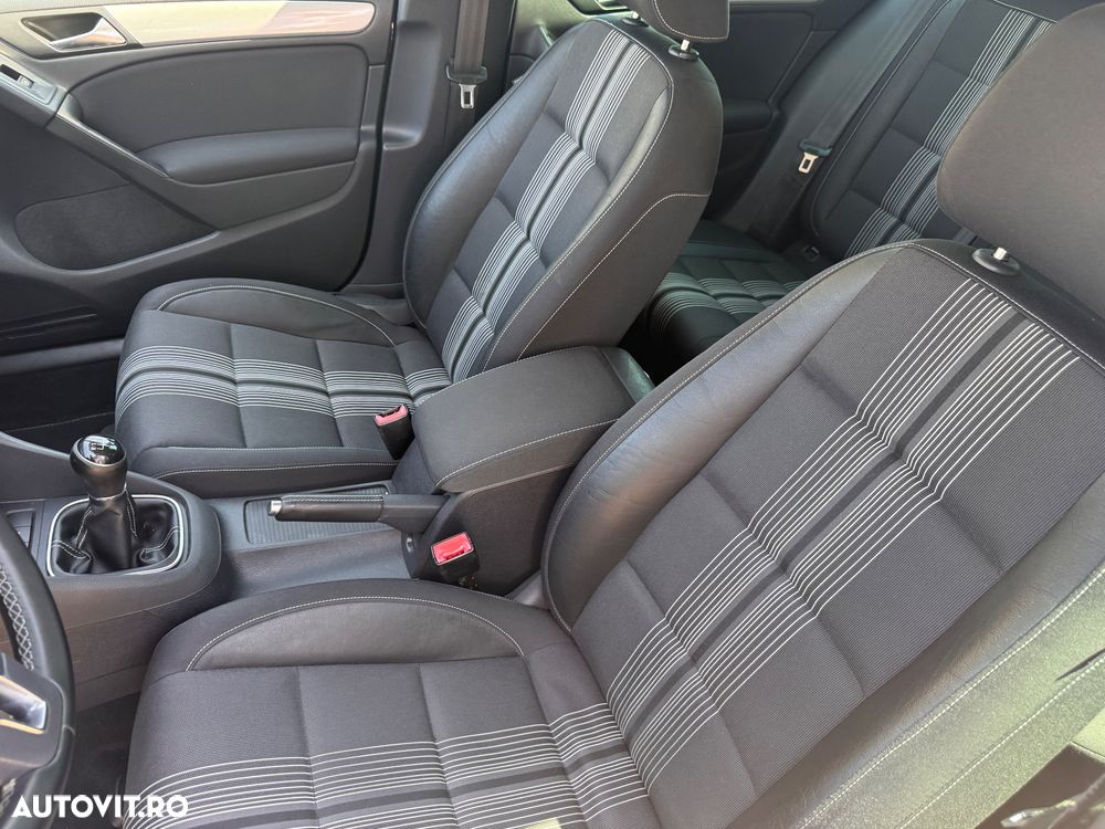 Volkswagen Golf 1.4 TSI MATCH - 12