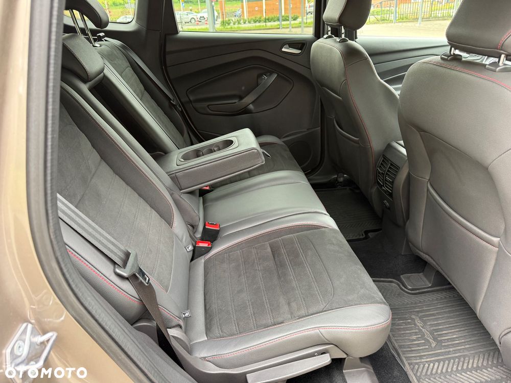 Ford Kuga 2.0 TDCi 4x4 ST-Line - 20