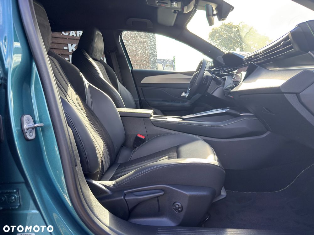 Peugeot 308 BlueHDi 130 EAT8 GT EXCLUSIVE - 20