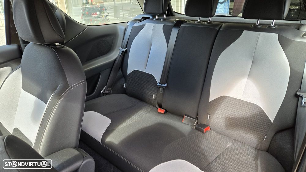 Citroën DS3 1.4 e-HDi Chic CMP - 7