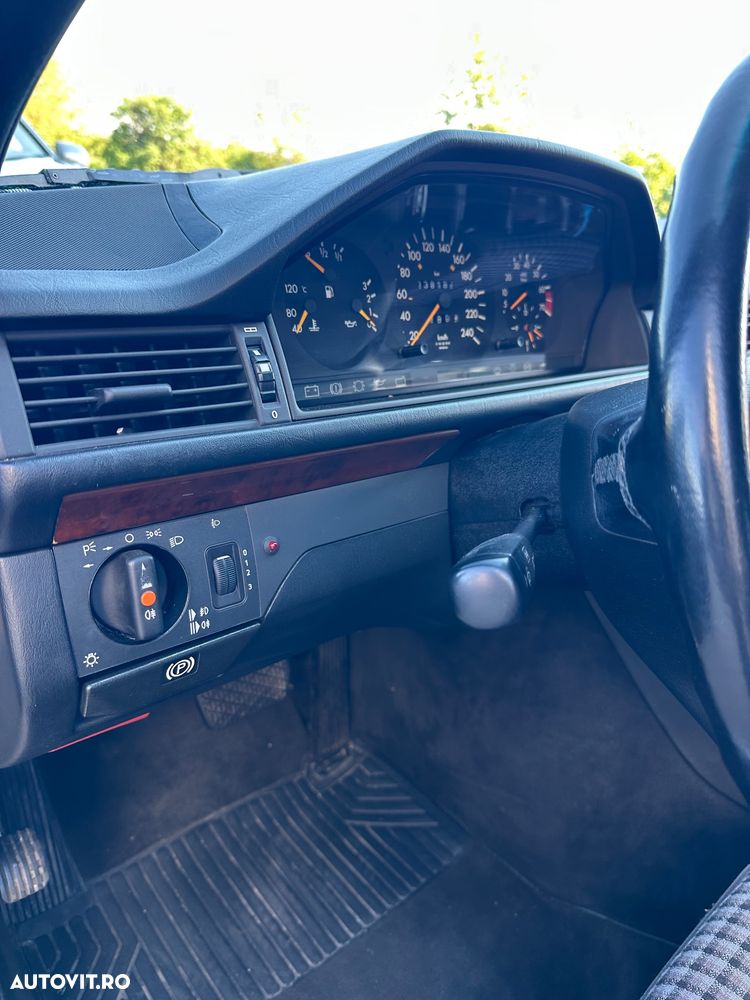 Mercedes-Benz W124 - 22