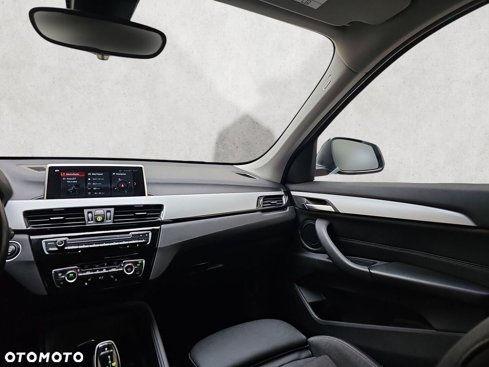 BMW X1 sDrive18i - 32