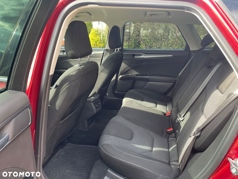 Ford Mondeo 2.0 TDCi Titanium PowerShift - 29