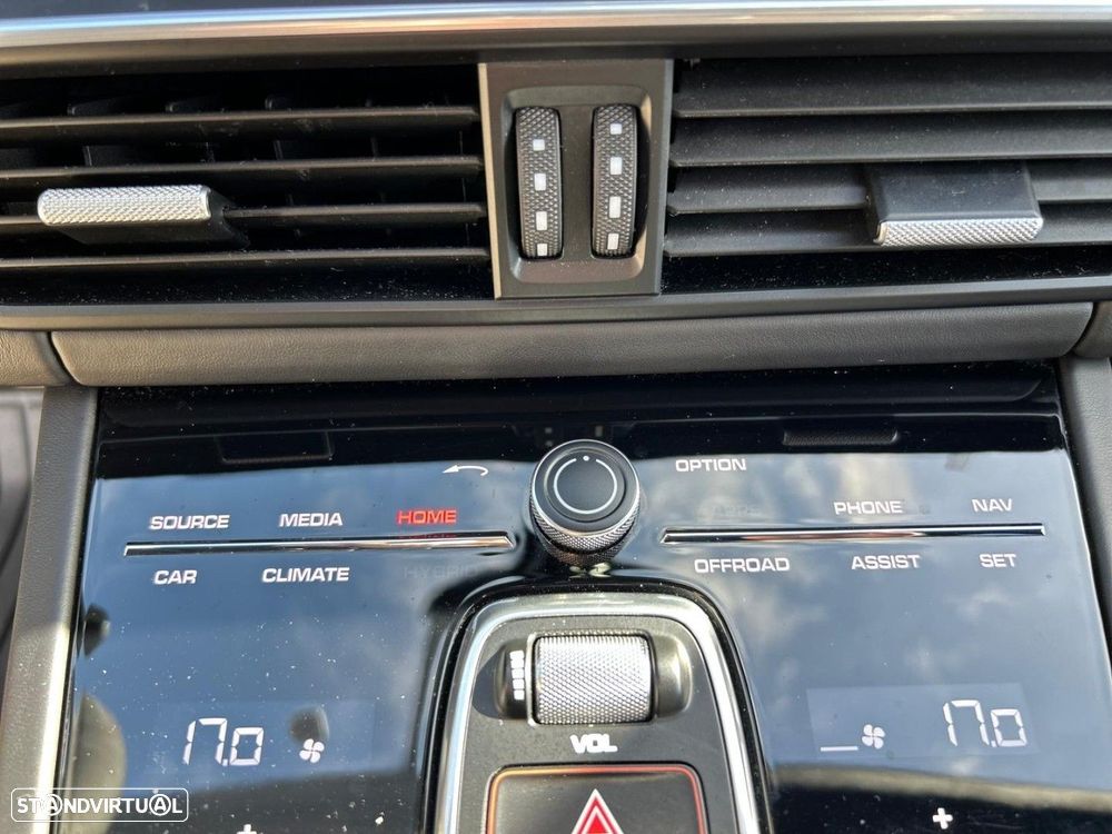 Porsche Cayenne GTS - 24