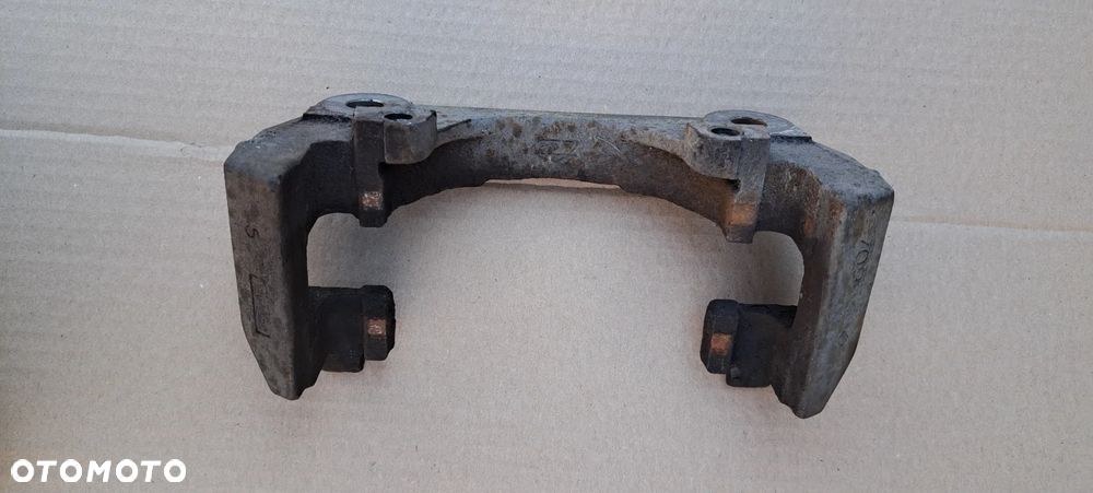 Jarzmo przód 709 bmw e60 e61 3,0d 2,5d - 1