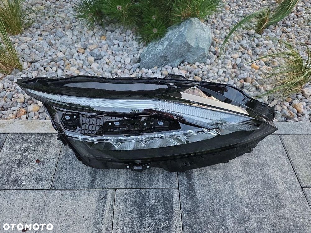 NISSAN QASHQAI 3 III J12 Lampa prawa przód Full Led Basic Led 100-8D02G - 2