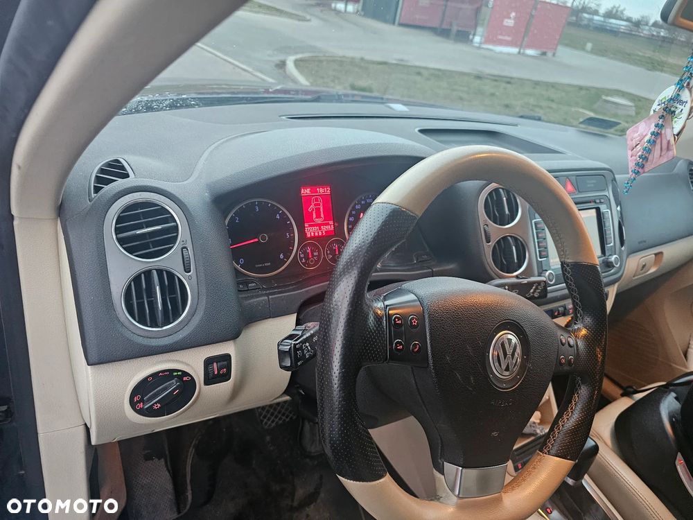 Volkswagen Tiguan - 8
