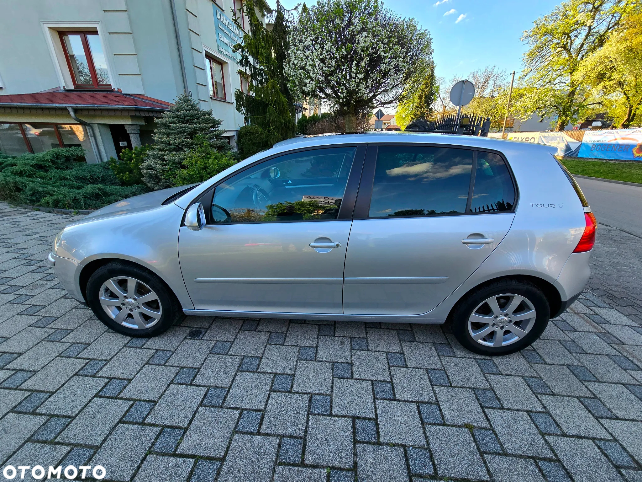 Volkswagen Golf - 6