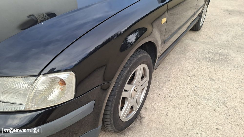 VW Passat 1.9 TDi Confortline - 8