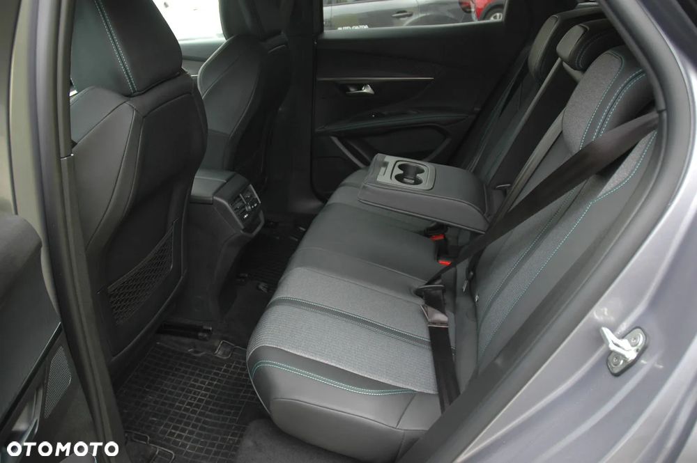 Peugeot 3008 1.2 PureTech Allure Pack S&S EAT8 - 11