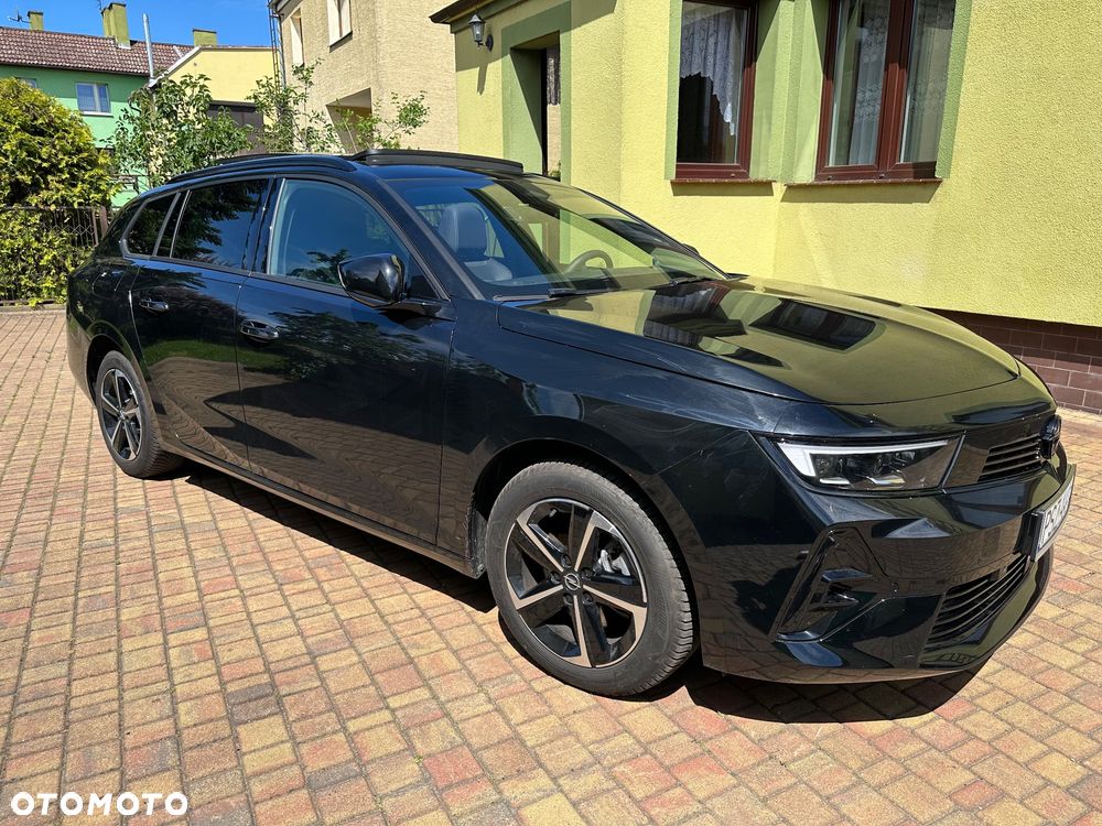 Opel Astra 1.2 Turbo Automatik GS - 2