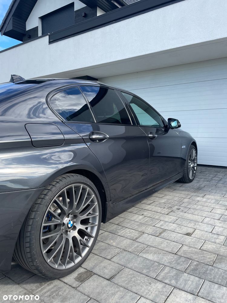 BMW Seria 5 535i xDrive - 11
