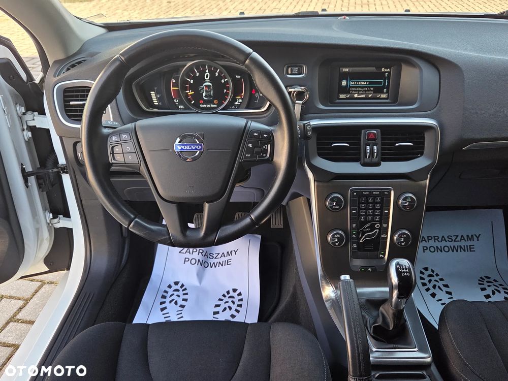 Volvo V40 T2 Momentum - 5